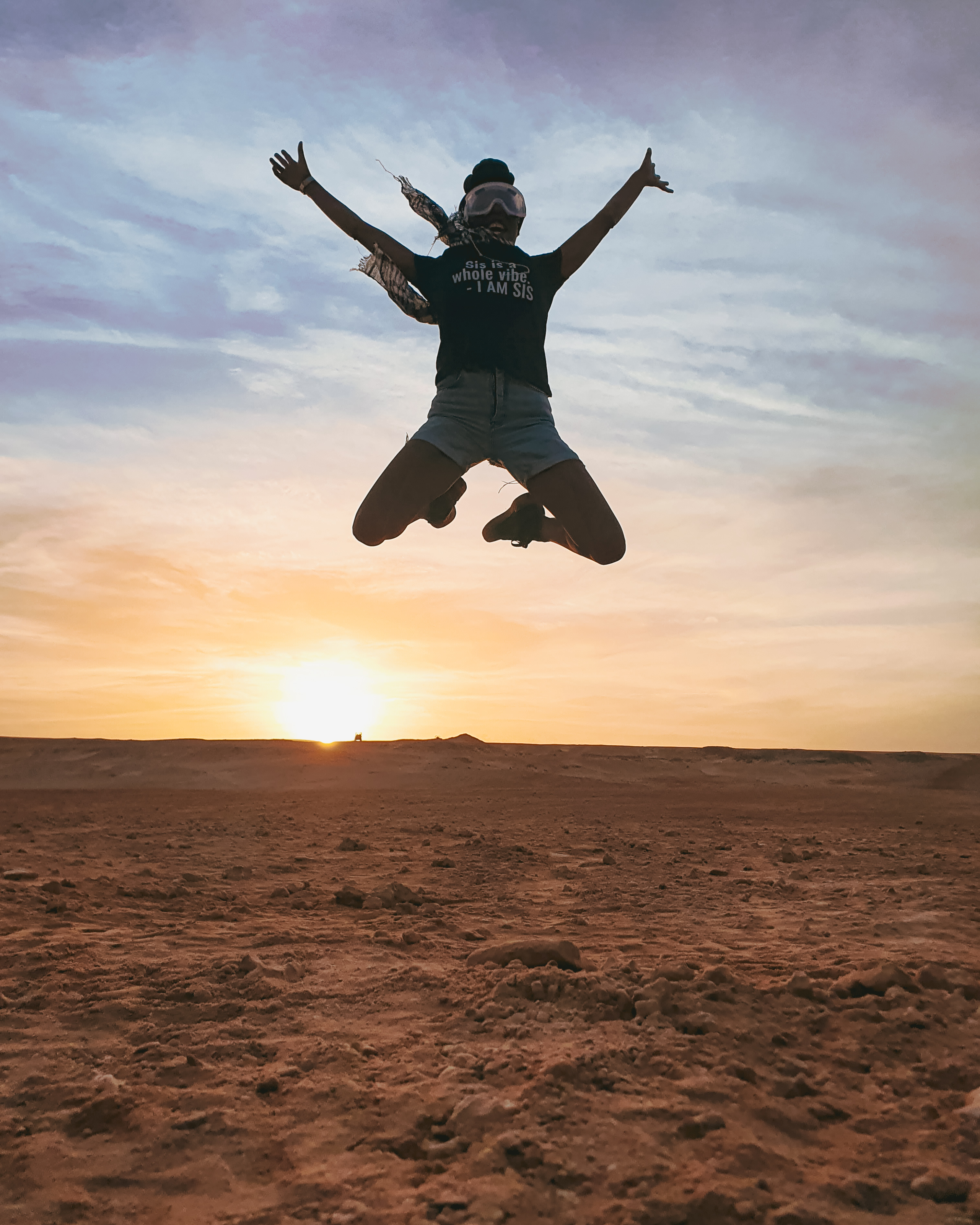 Reasons why you should travel solo - jumping in the desert in Hurghada